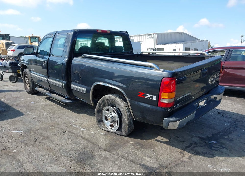 2002 CHEVROLET SILVERADO 1500 LS VIN: 1GCEK19V02E184883