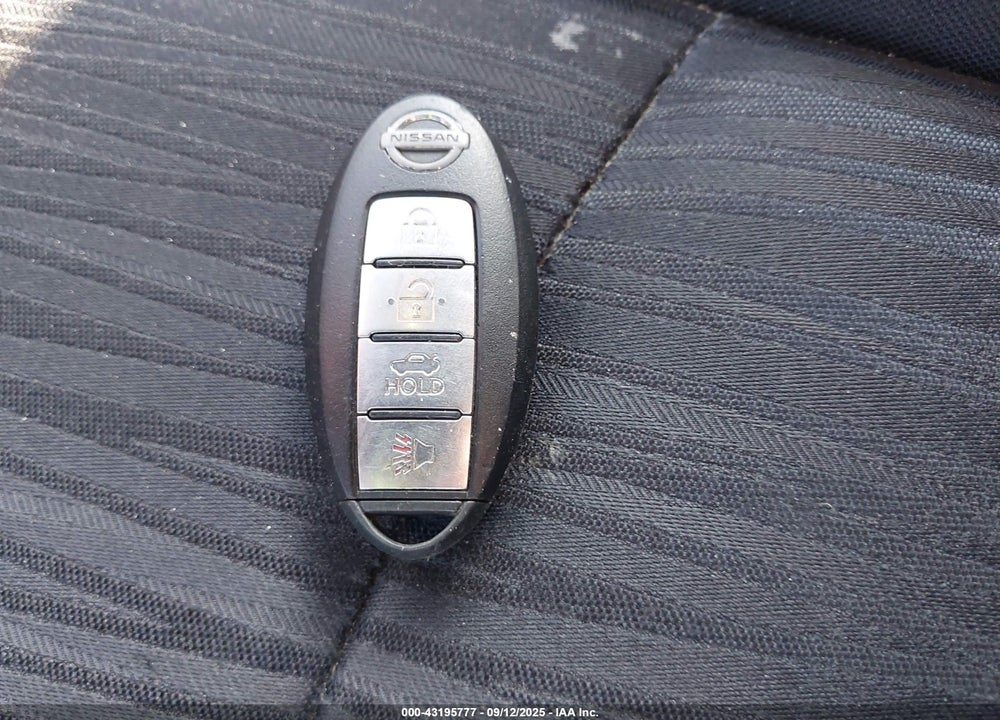 2017 NISSAN SENTRA VIN: 3N1AB7AP1HY232176