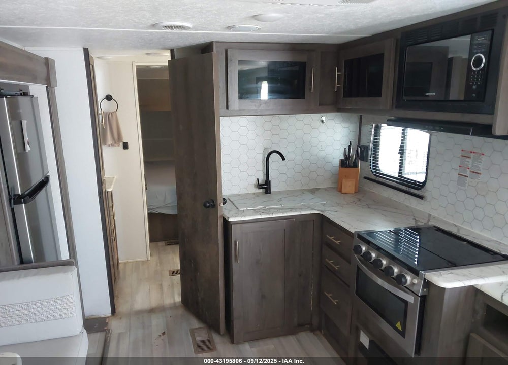 2022 FOREST RIVER VIKING TRAVEL TRAILER VIN: 5ZT2VWRB2NJ129522
