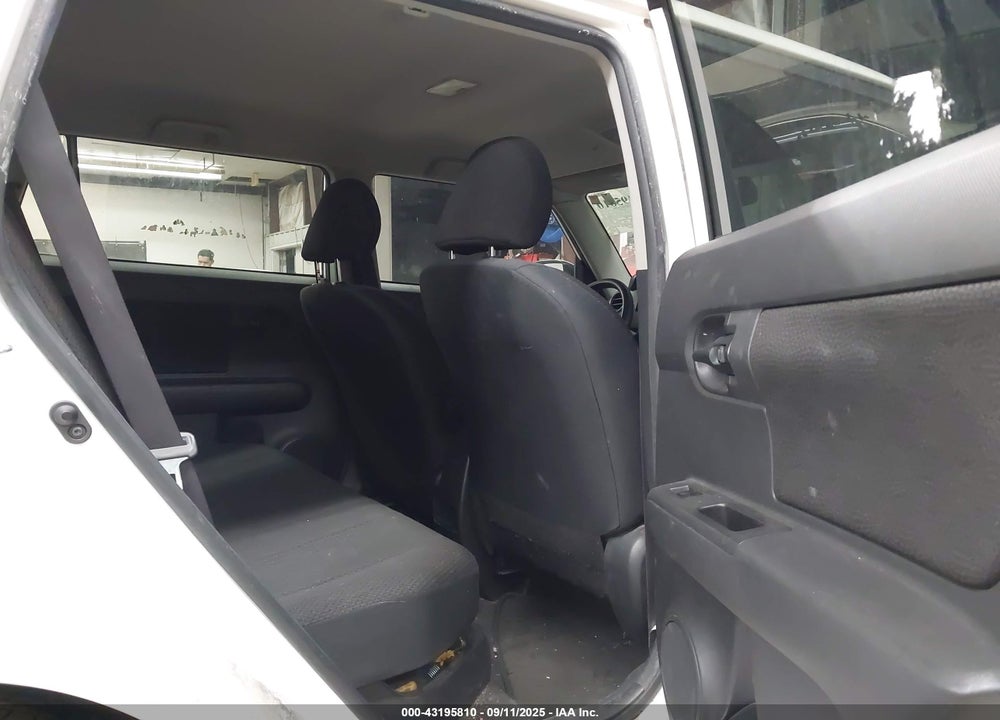 2009 SCION XB VIN: JTLKE50E591086002