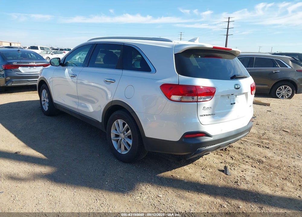 2018 KIA SORENTO 2.4L LX VIN: 5XYPG4A37JG349064