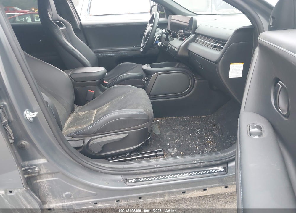 2025 HYUNDAI IONIQ 5 VIN: KM8KNDA8XSU007230