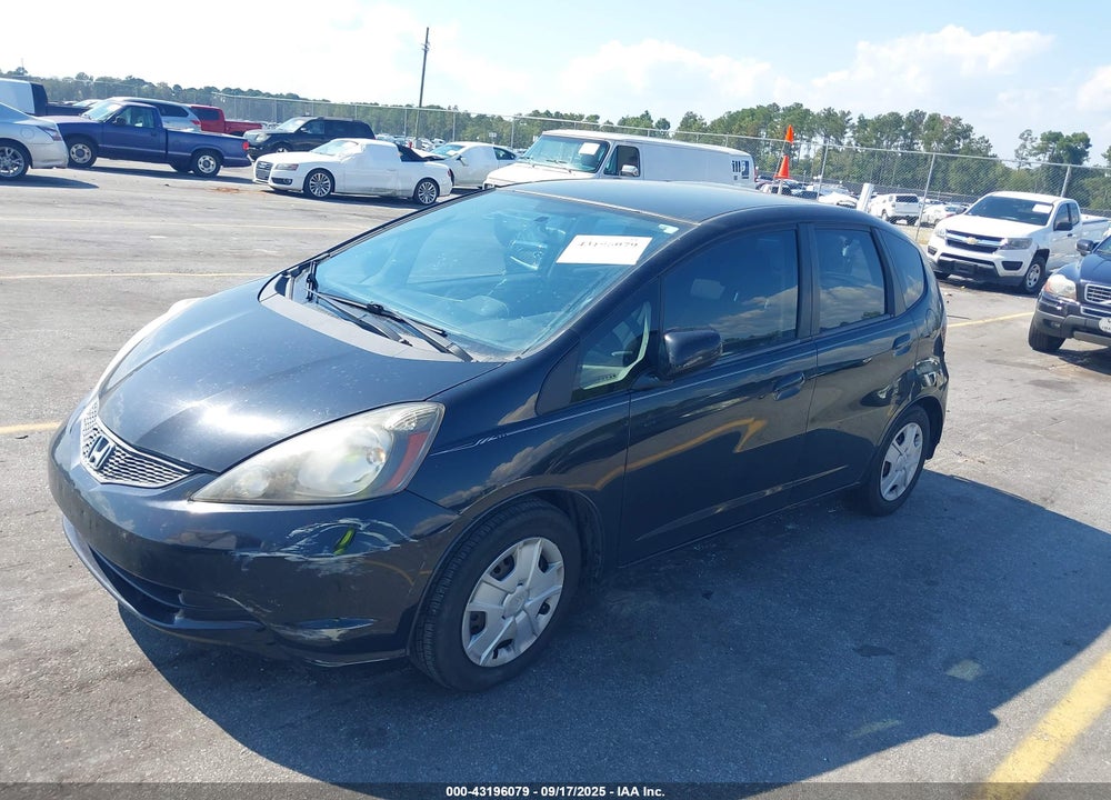 2013 HONDA FIT VIN: JHMGE8H31DC047148