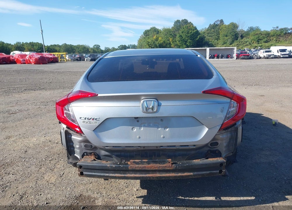 2017 HONDA CIVIC VIN: 19XFC2F58HE207822