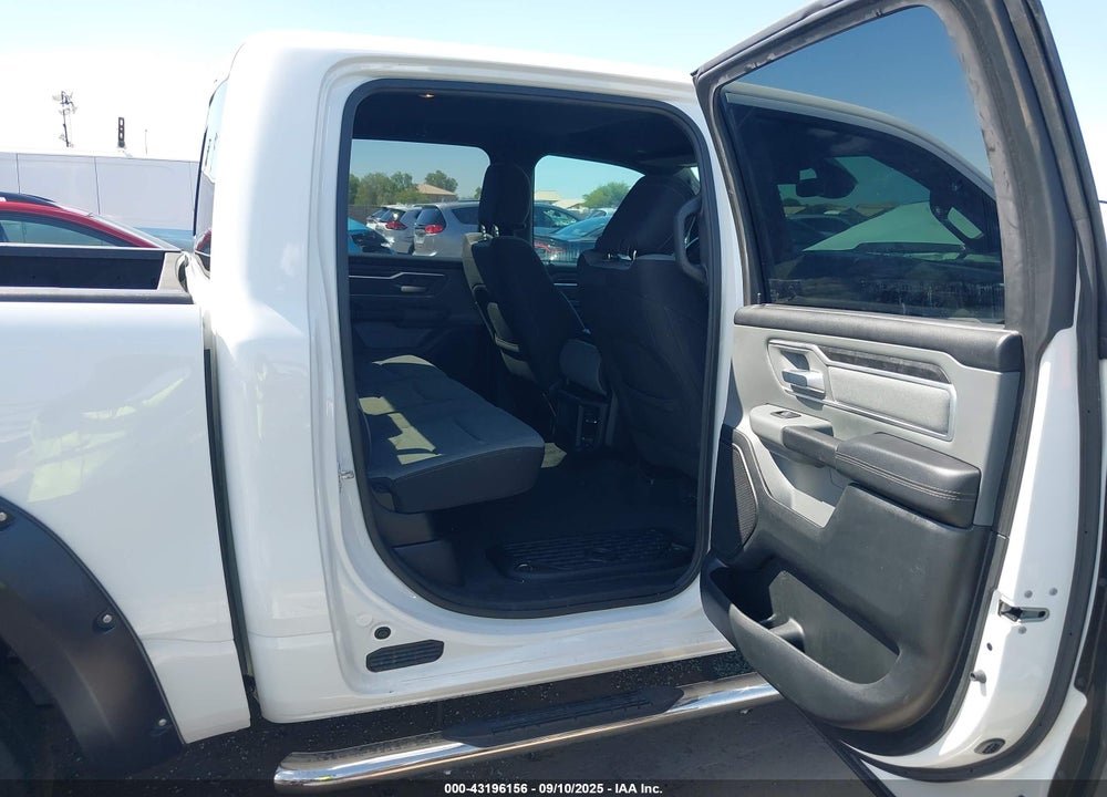 2021 RAM 1500 VIN: 1C6RREFG1MN567851
