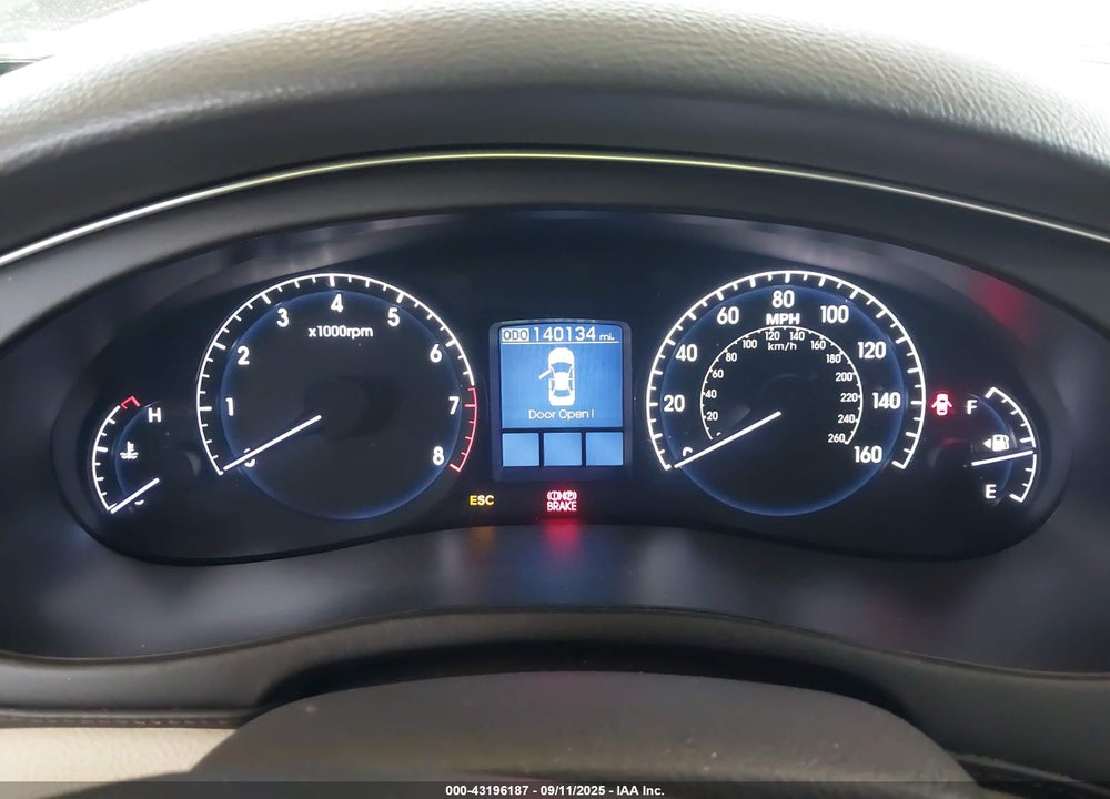 2012 HYUNDAI GENESIS VIN: KMHGC4DD0CU154923