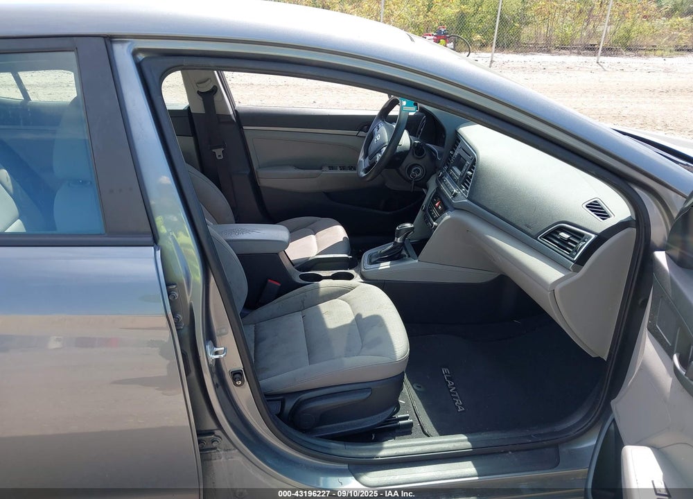 2018 HYUNDAI ELANTRA SE VIN: KMHD74LF1JU589523