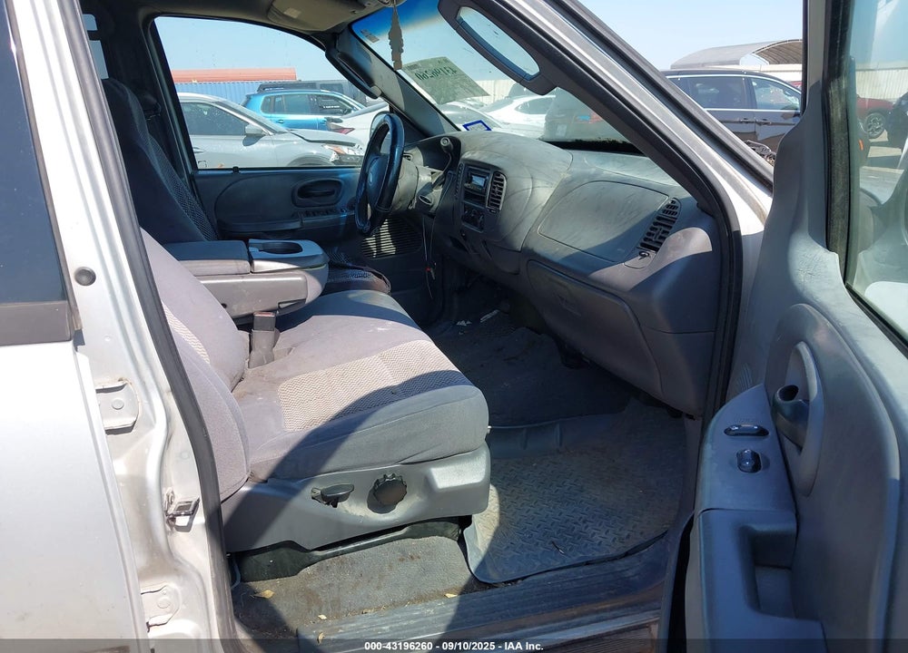 2003 FORD F-150 LARIAT/XLT VIN: 1FTRW07643KC39060