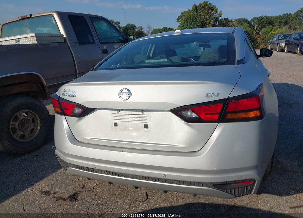2022 NISSAN ALTIMA SV FWD VIN: 1N4BL4DV4NN384975