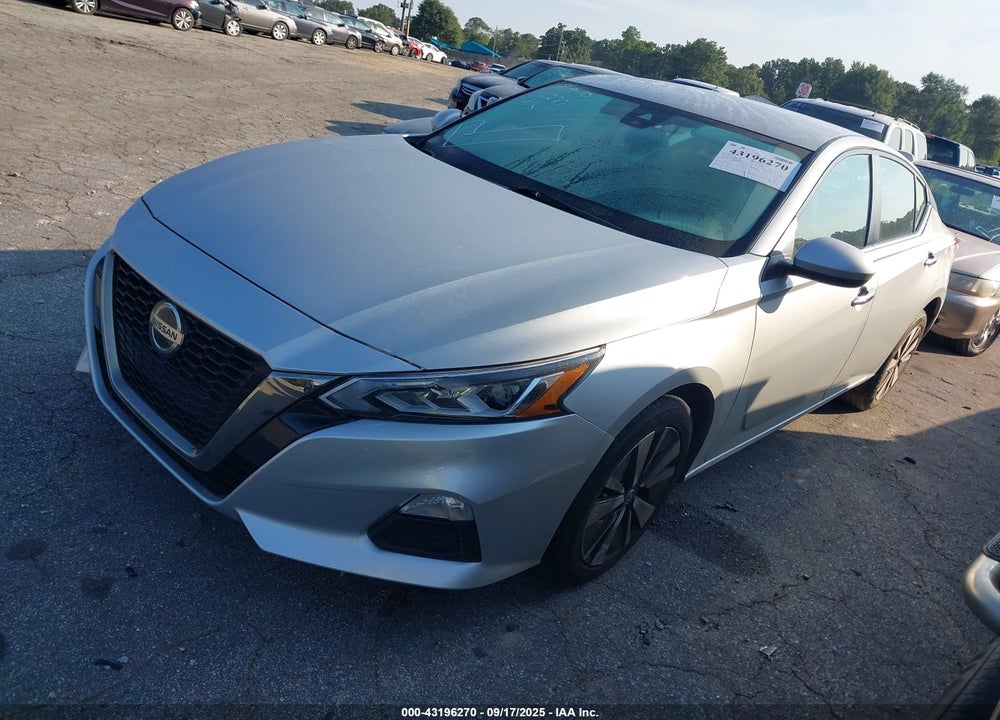 2022 NISSAN ALTIMA SV FWD VIN: 1N4BL4DV4NN384975