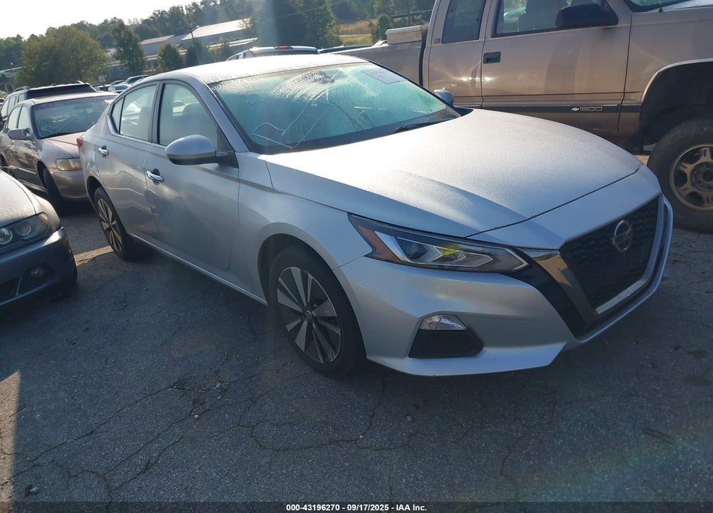 2022 NISSAN ALTIMA SV FWD VIN: 1N4BL4DV4NN384975