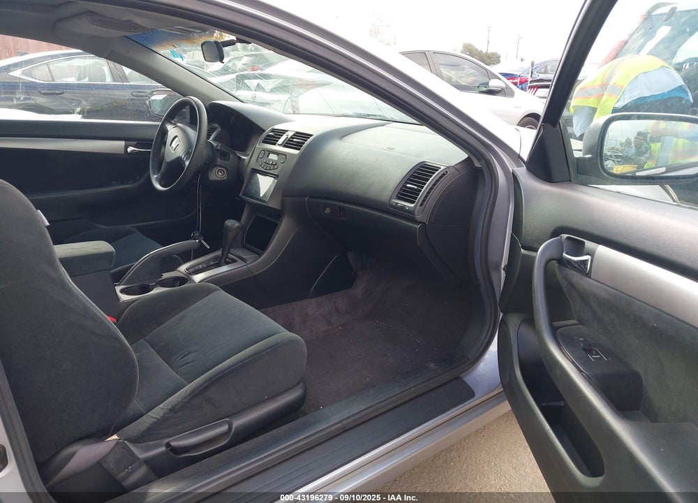 2004 HONDA ACCORD 2.4 EX VIN: 1HGCM72544A019199