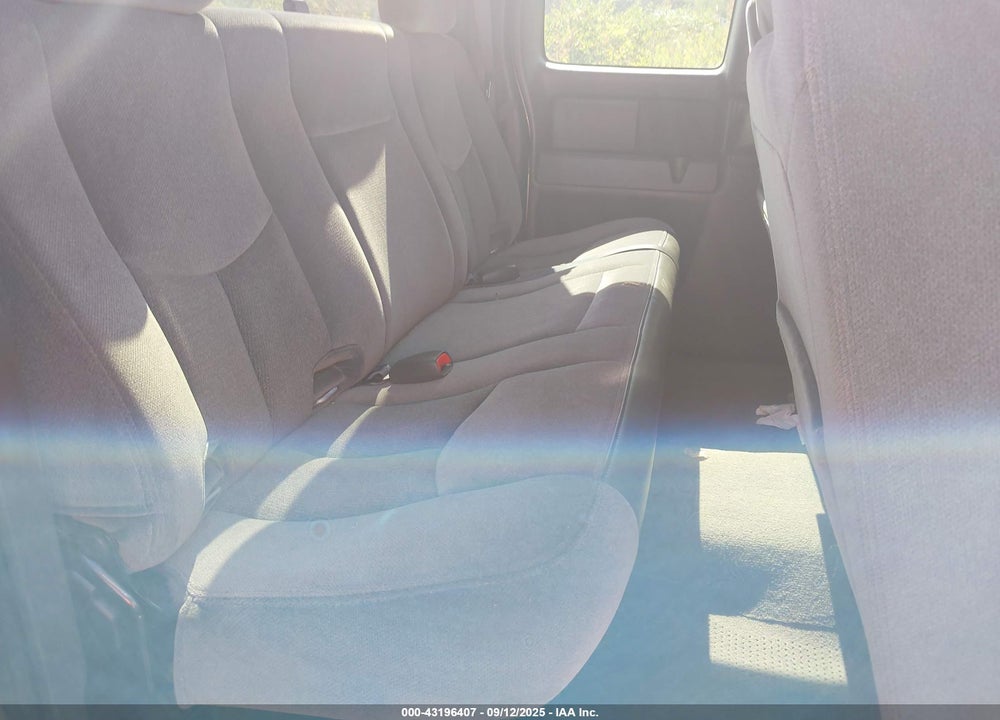 2005 GMC SIERRA 1500 SLE VIN: 2GTEK19B351344136