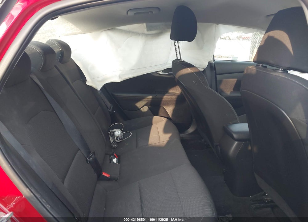 2021 KIA FORTE LXS VIN: 3KPF24AD4ME290365