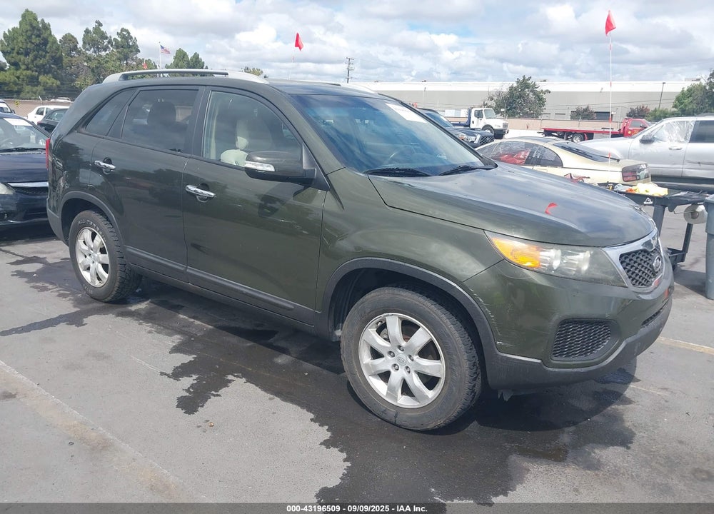 2011 KIA SORENTO LX V6 VIN: 5XYKT4A25BG114936
