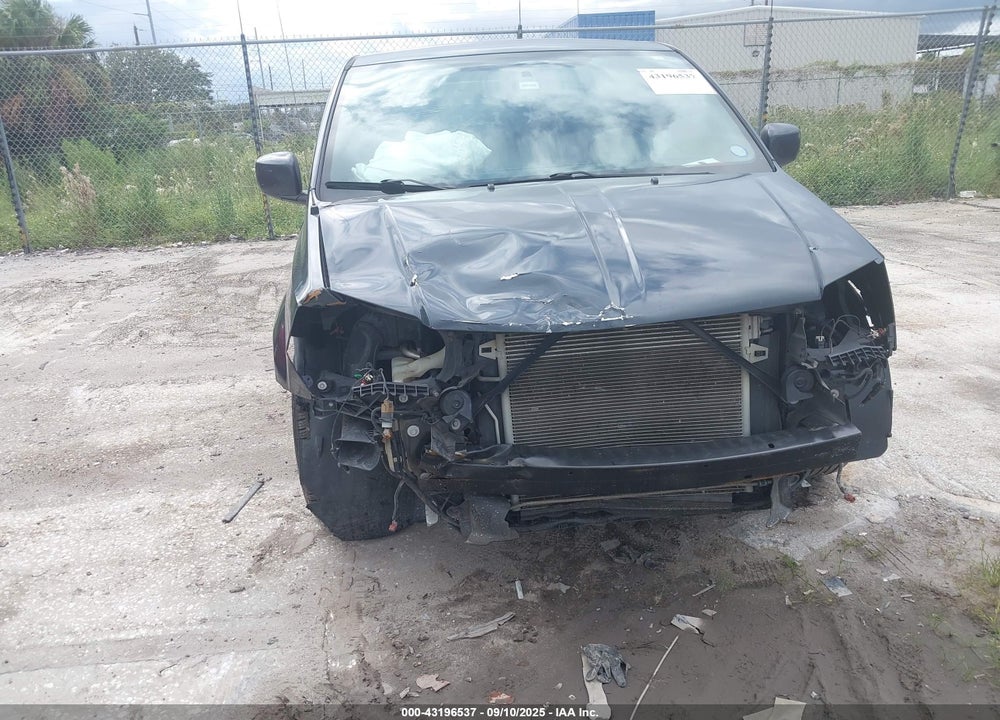 2014 DODGE GRAND CARAVAN R/T VIN: 2C4RDGEG0ER184959
