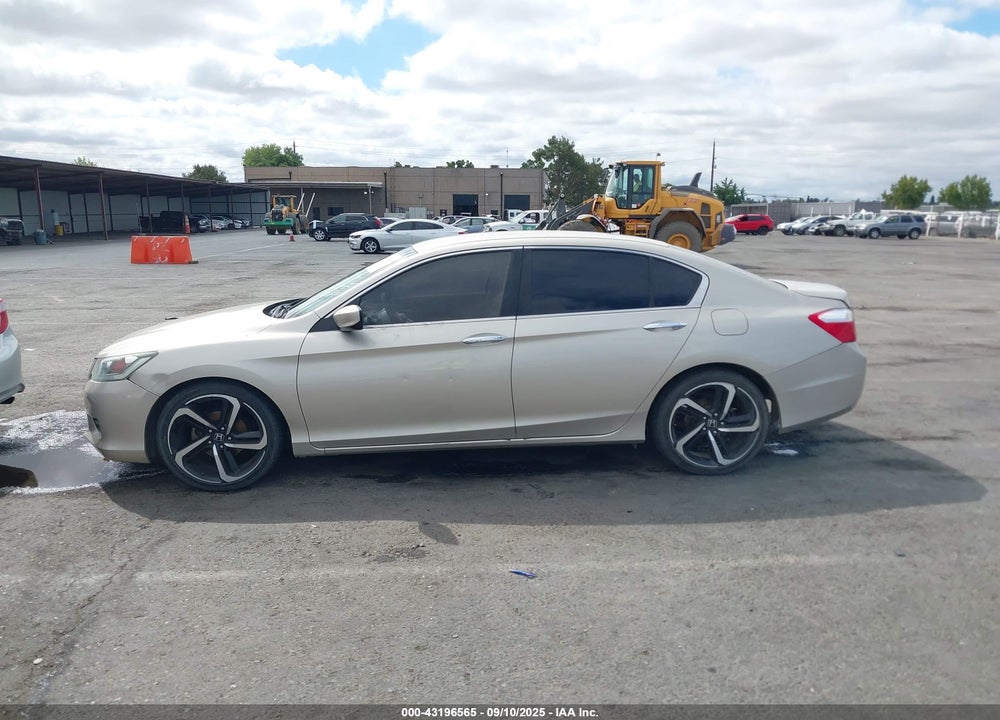 2015 HONDA ACCORD VIN: 1HGCR2F39FA043823
