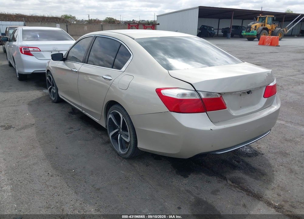 2015 HONDA ACCORD VIN: 1HGCR2F39FA043823