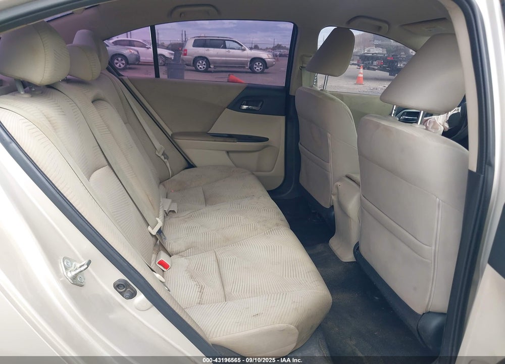2015 HONDA ACCORD VIN: 1HGCR2F39FA043823