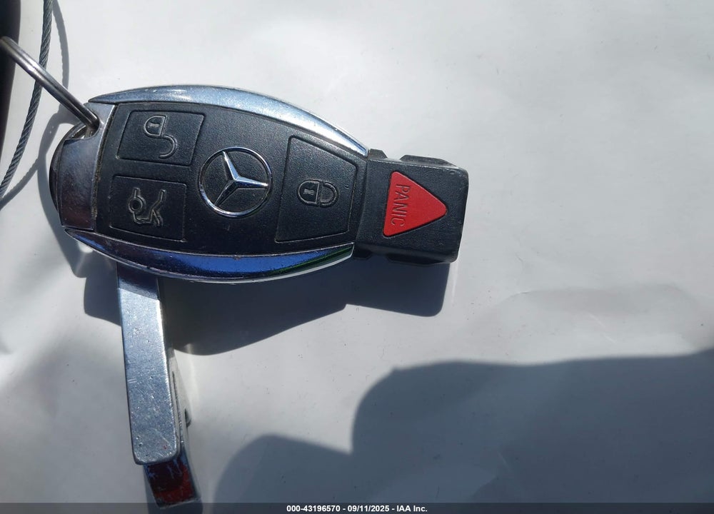 2005 MERCEDES-BENZ S 500 VIN: WDBNG75J95A443419