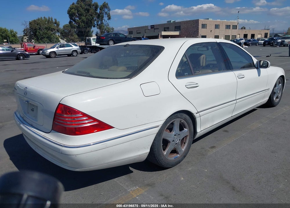 2005 MERCEDES-BENZ S 500 VIN: WDBNG75J95A443419
