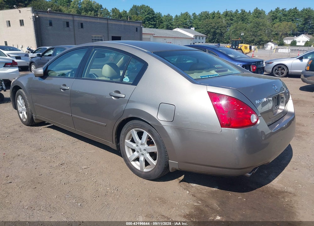 2005 NISSAN MAXIMA 3.5 SL VIN: 1N4BA41E25C851820