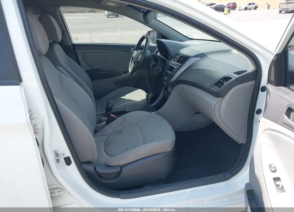 2015 HYUNDAI ACCENT VIN: KMHCT4AE1FU831266
