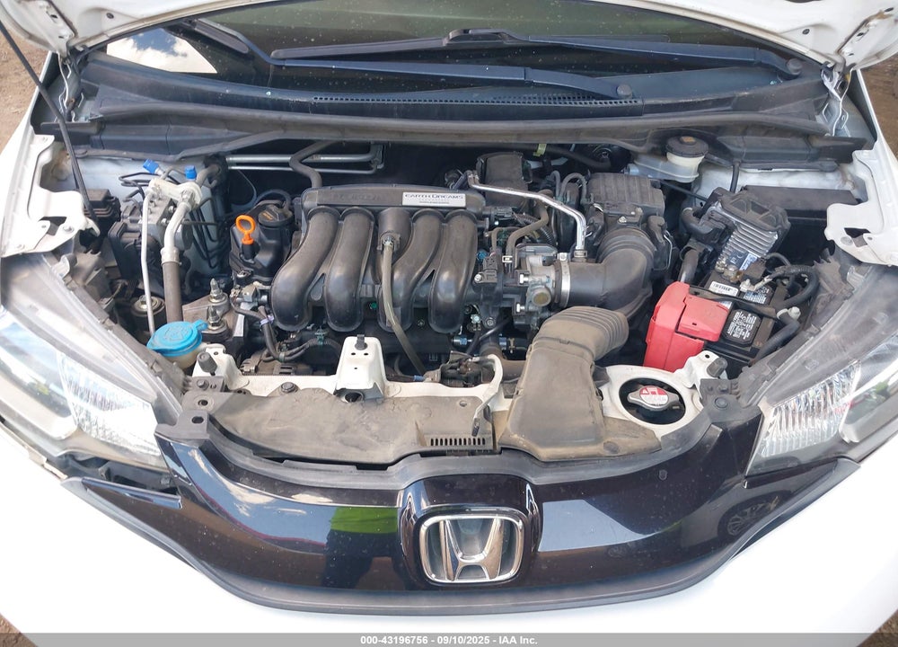 2015 HONDA FIT VIN: 3HGGK5H50FM721058