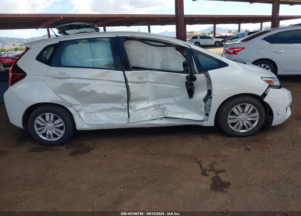 2015 HONDA FIT VIN: 3HGGK5H50FM721058