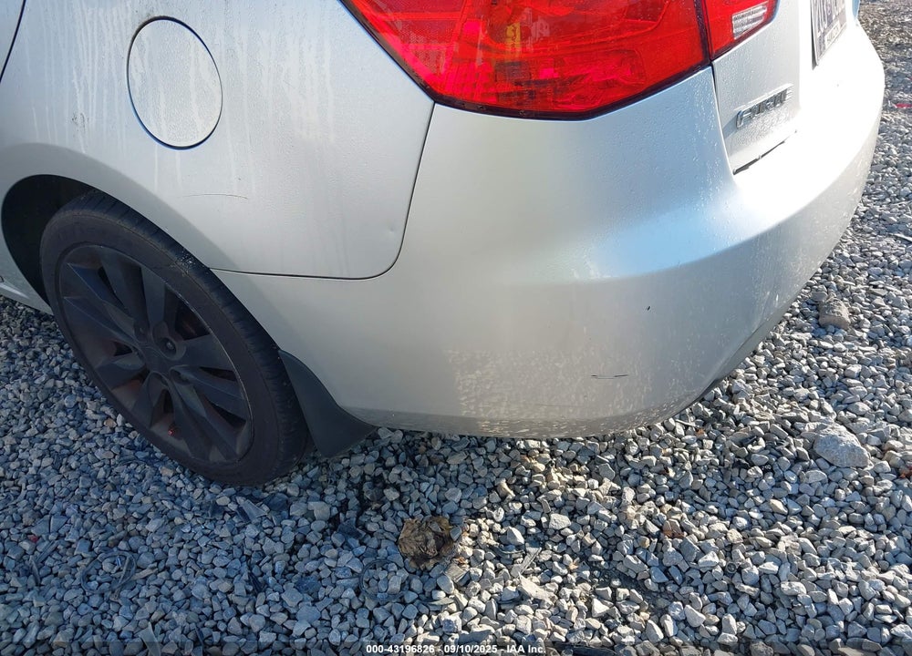 2010 KIA FORTE VIN: KNAFW4A38A5065835