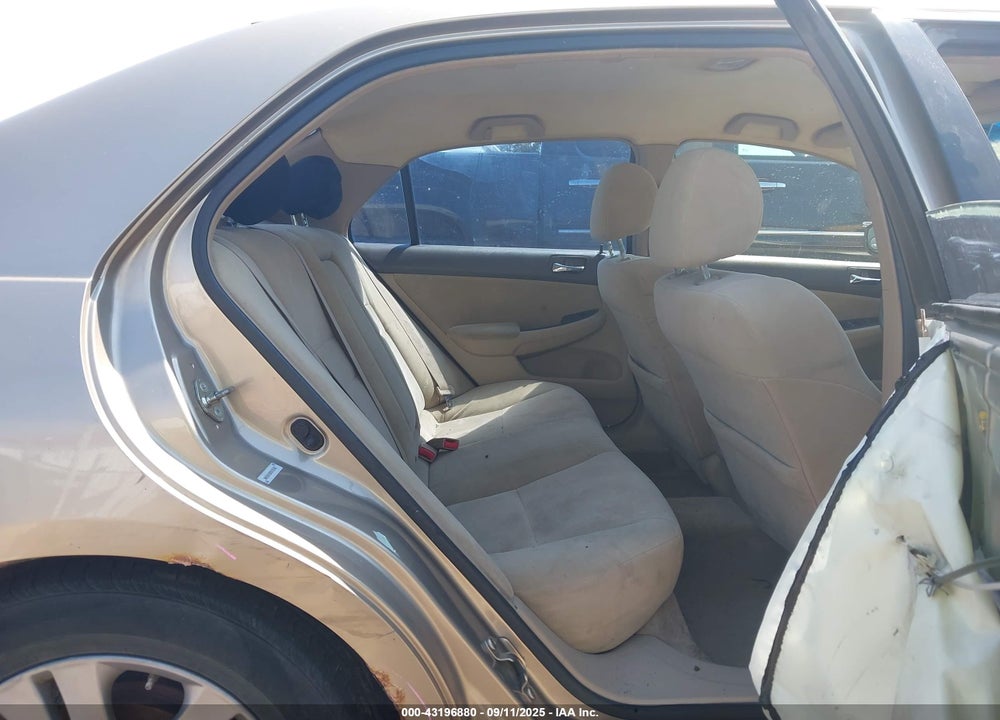 2003 HONDA ACCORD 2.4 LX VIN: 3HGCM56323G705352