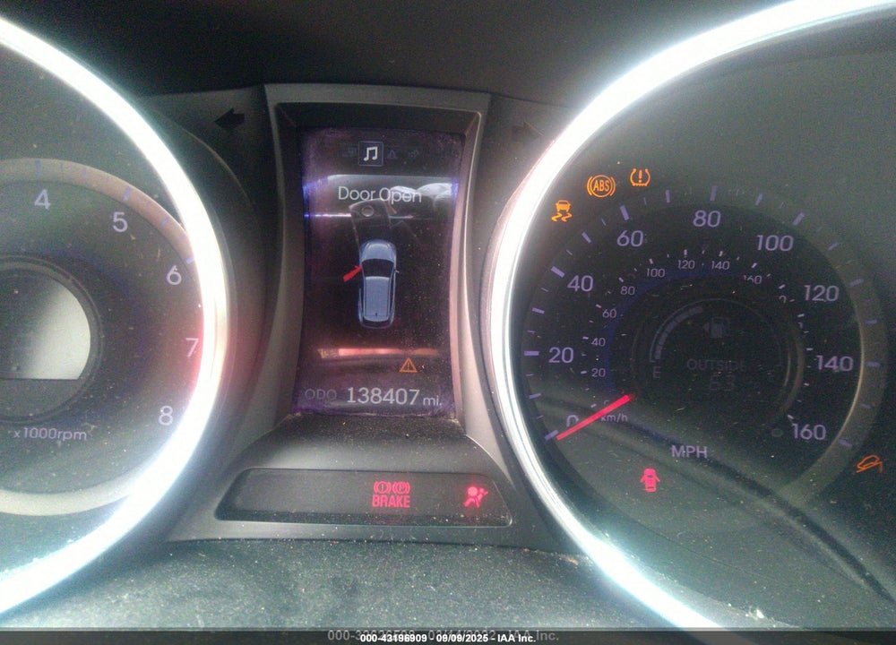 2013 HYUNDAI SANTA FE VIN: 5XYZU3LA7DG073688