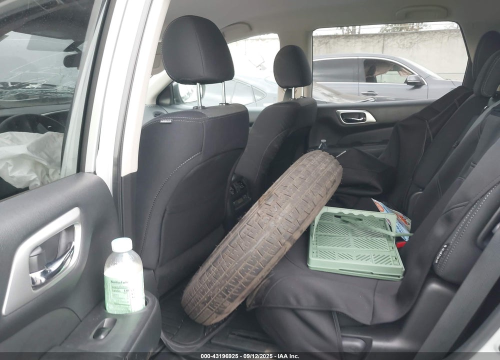 2019 NISSAN PATHFINDER S VIN: 5N1DR2MN0KC609918