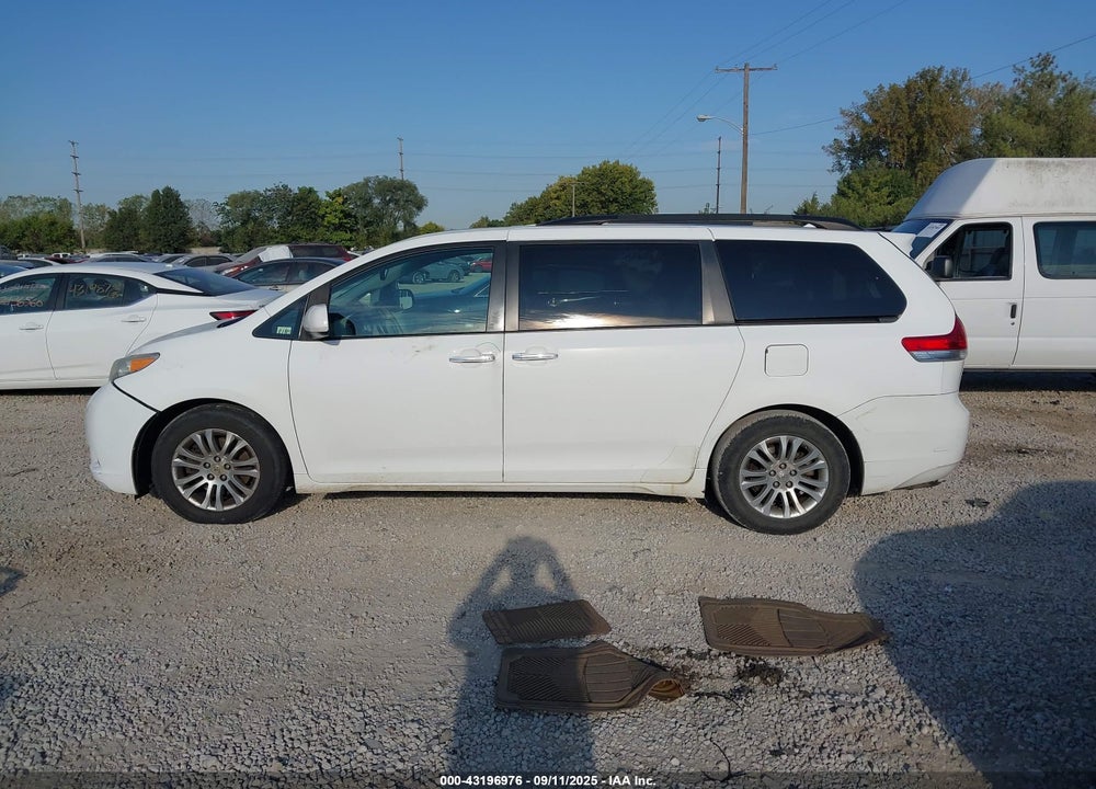 2011 TOYOTA SIENNA XLE V6 VIN: 5TDYK3DC4BS030573