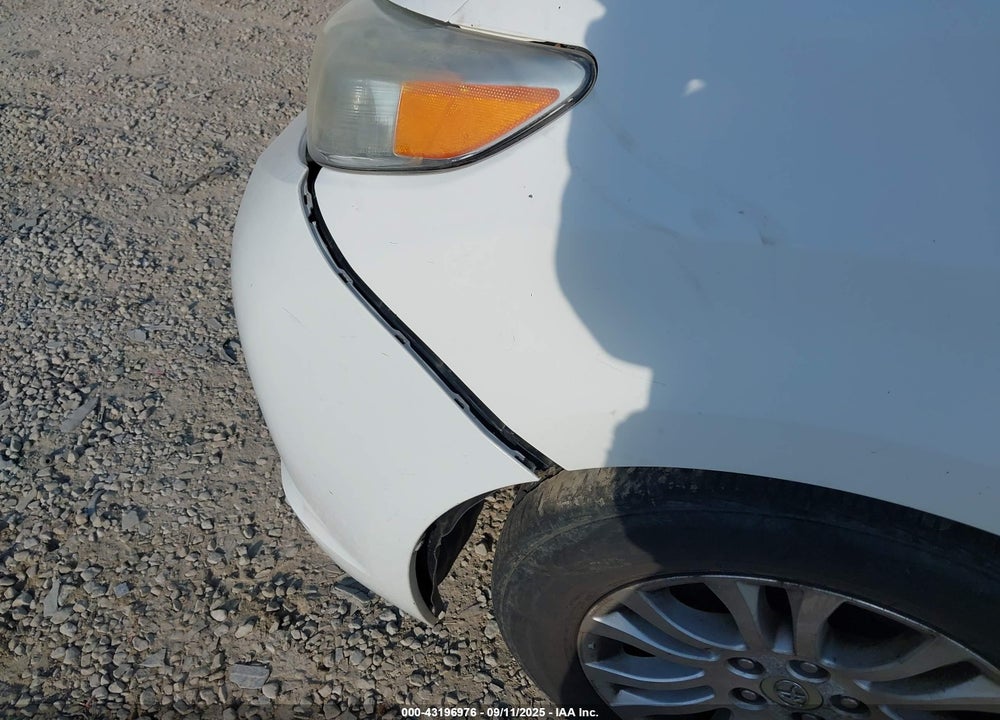 2011 TOYOTA SIENNA XLE V6 VIN: 5TDYK3DC4BS030573
