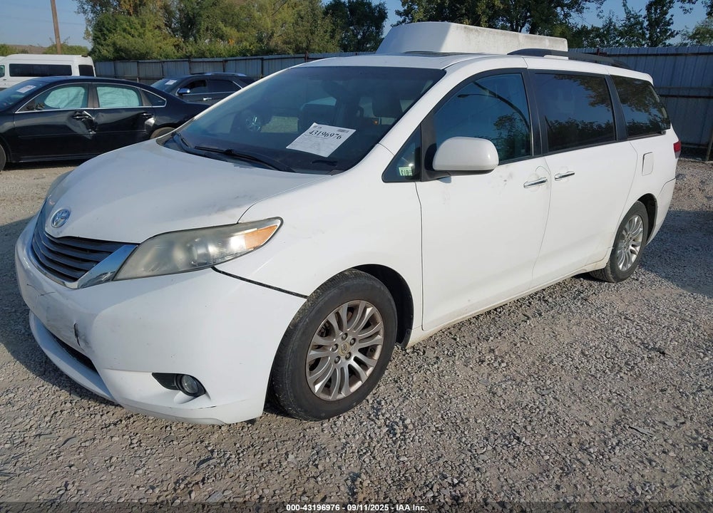 2011 TOYOTA SIENNA XLE V6 VIN: 5TDYK3DC4BS030573