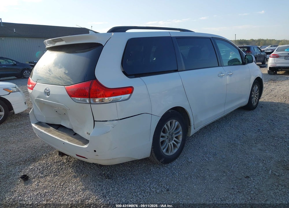 2011 TOYOTA SIENNA XLE V6 VIN: 5TDYK3DC4BS030573