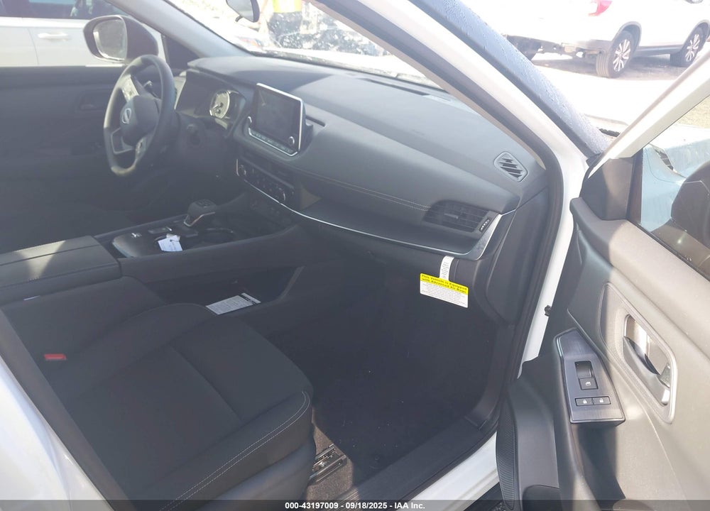 2025 NISSAN ROGUE S FWD VIN: 5N1BT3AA9SC821751
