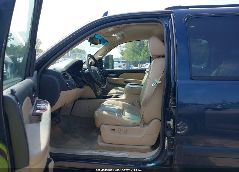 2007 CHEVROLET SUBURBAN 2500 LT VIN: 3GNGK26K17G261888