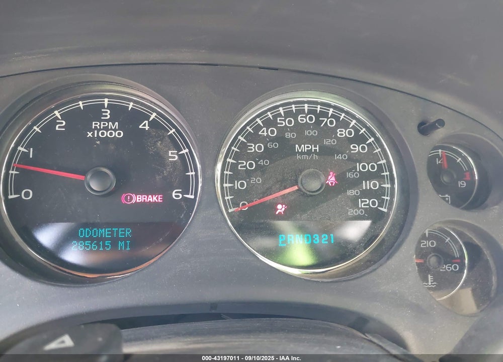 2007 CHEVROLET SUBURBAN 2500 LT VIN: 3GNGK26K17G261888