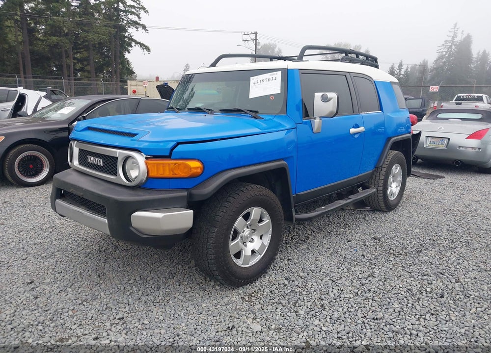 2007 CRUISER TOYOTA FJ VIN: JTEBU11F170029079