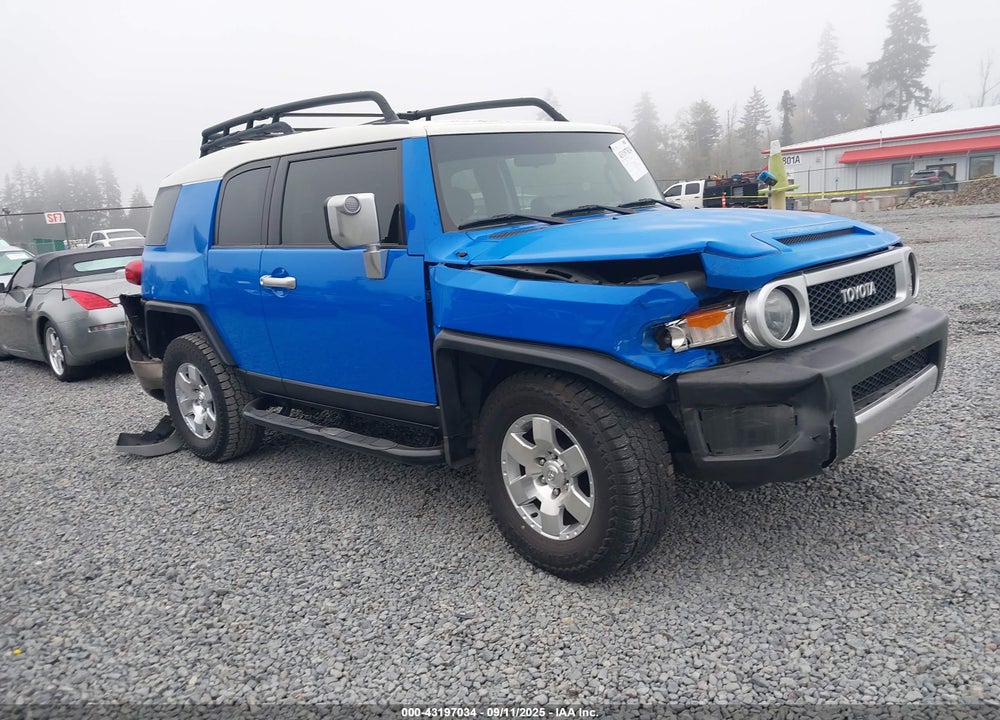 2007 CRUISER TOYOTA FJ VIN: JTEBU11F170029079