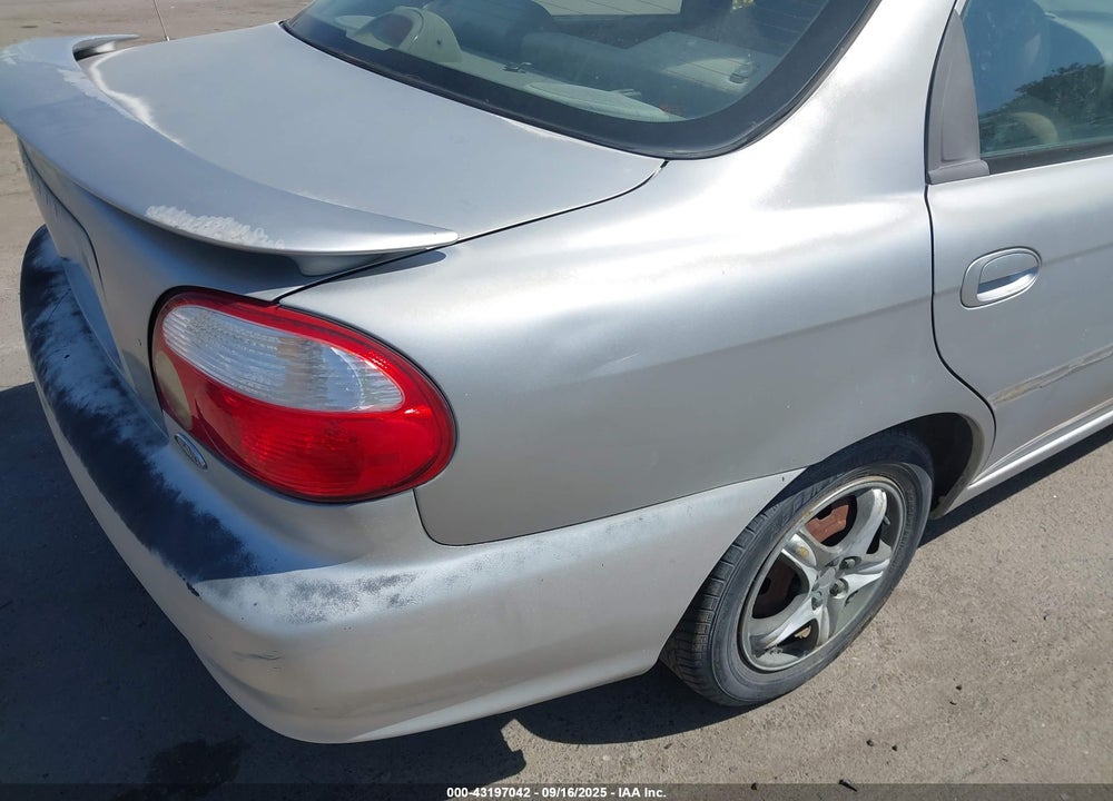 2001 KIA SEPHIA LS VIN: KNAFB121815050162