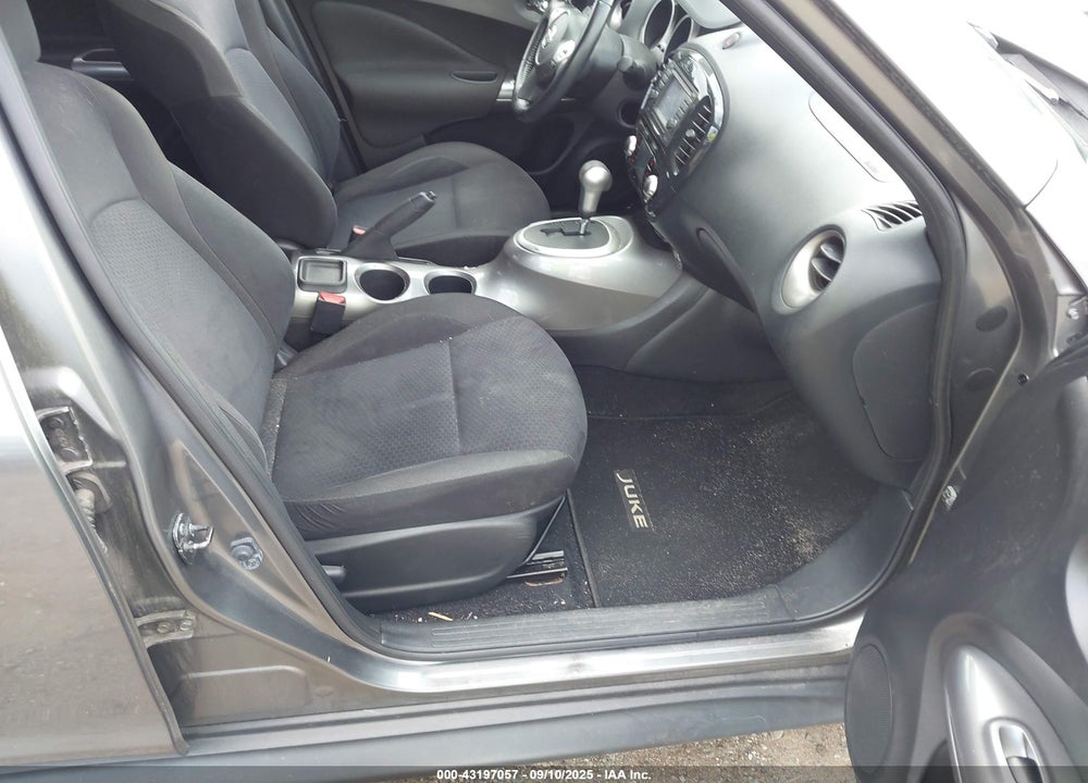2011 NISSAN JUKE VIN: JN8AF5MV7BT009712