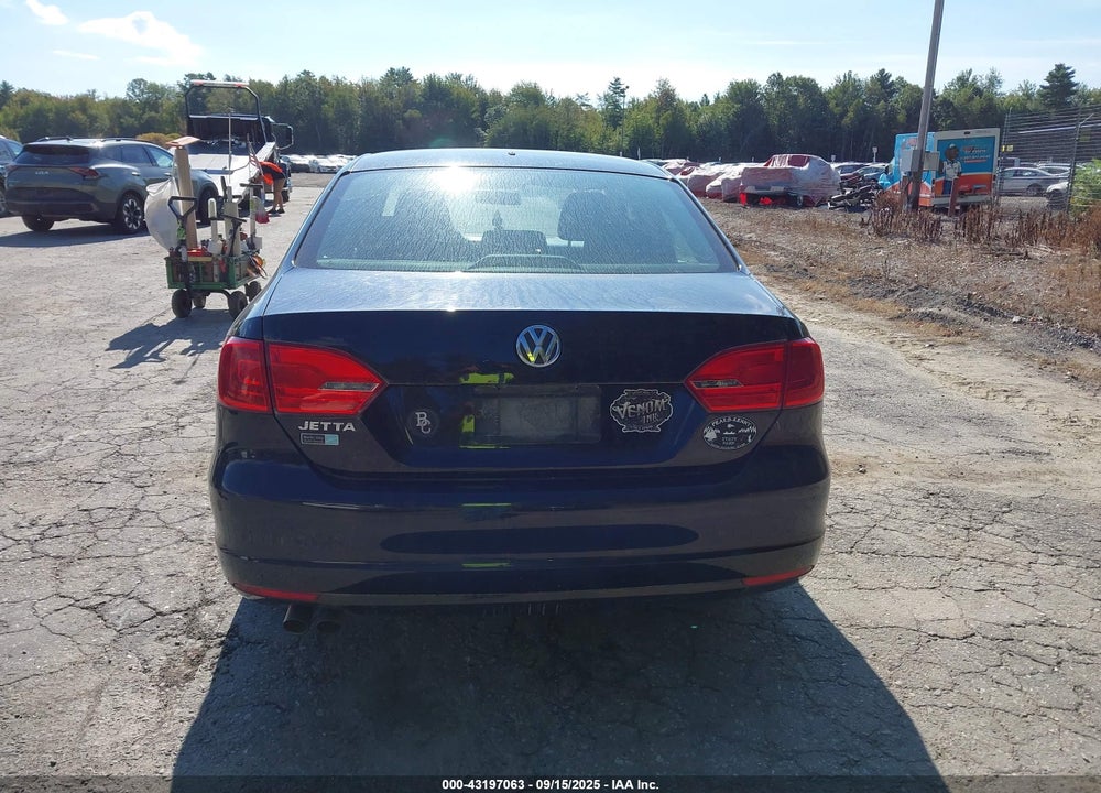 2014 VOLKSWAGEN JETTA VIN: 3VW2K7AJ9EM390133