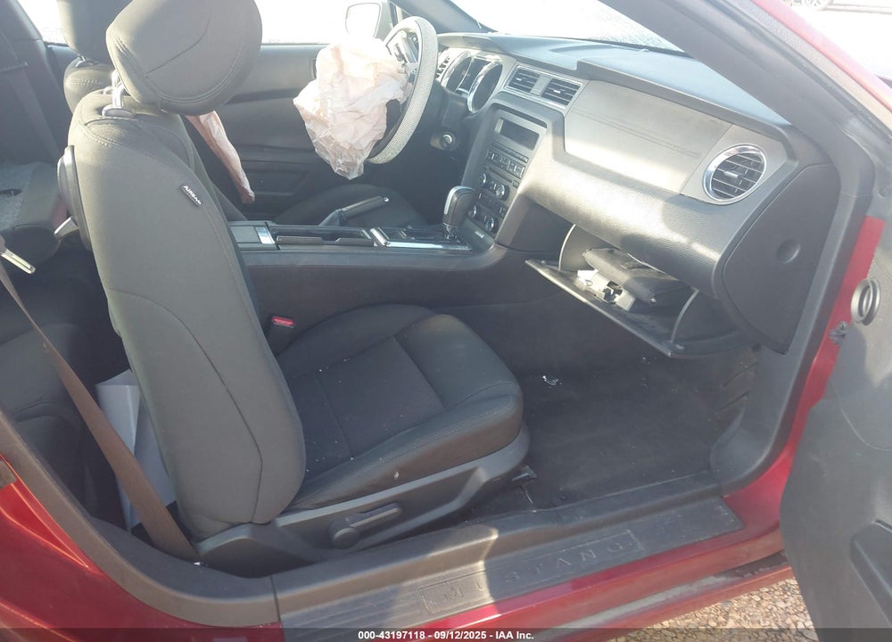 2014 FORD MUSTANG V6 VIN: 1ZVBP8AMXE5240717