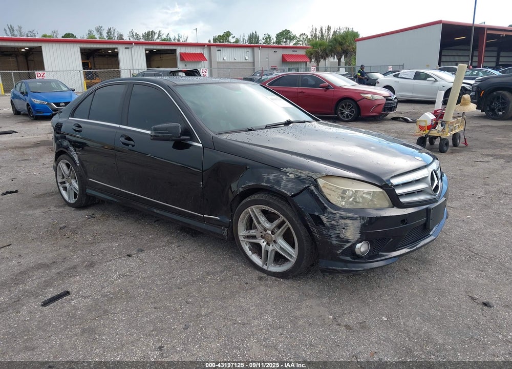 2010 MERCEDES-BENZ C 300 LUXURY/SPORT VIN: WDDGF5EB6AR093744