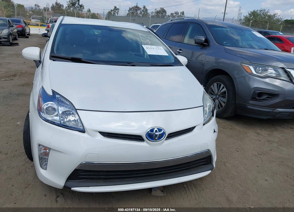 2015 TOYOTA PRIUS PLUG-IN VIN: JTDKN3DP0F3068647