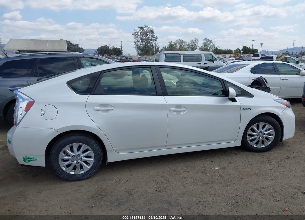 2015 TOYOTA PRIUS PLUG-IN VIN: JTDKN3DP0F3068647