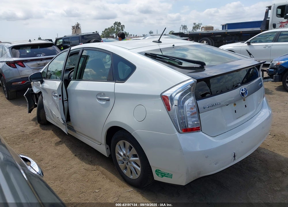 2015 TOYOTA PRIUS PLUG-IN VIN: JTDKN3DP0F3068647